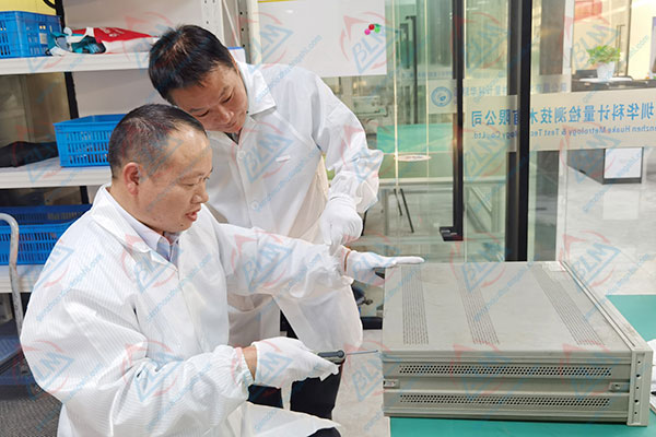 ������FLUKE�x���S��